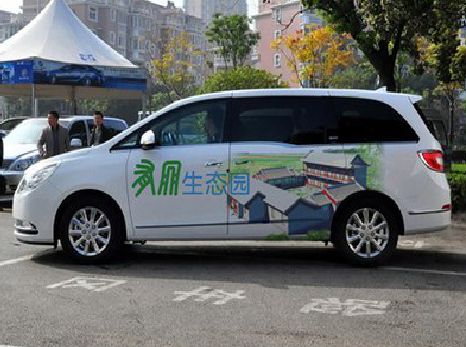 富源户外车贴喷绘如何保持效果?